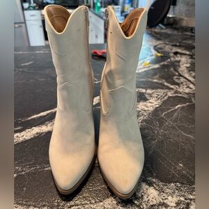 LC Lauren Conrad women's curve top western boots.  Ivory 6.5